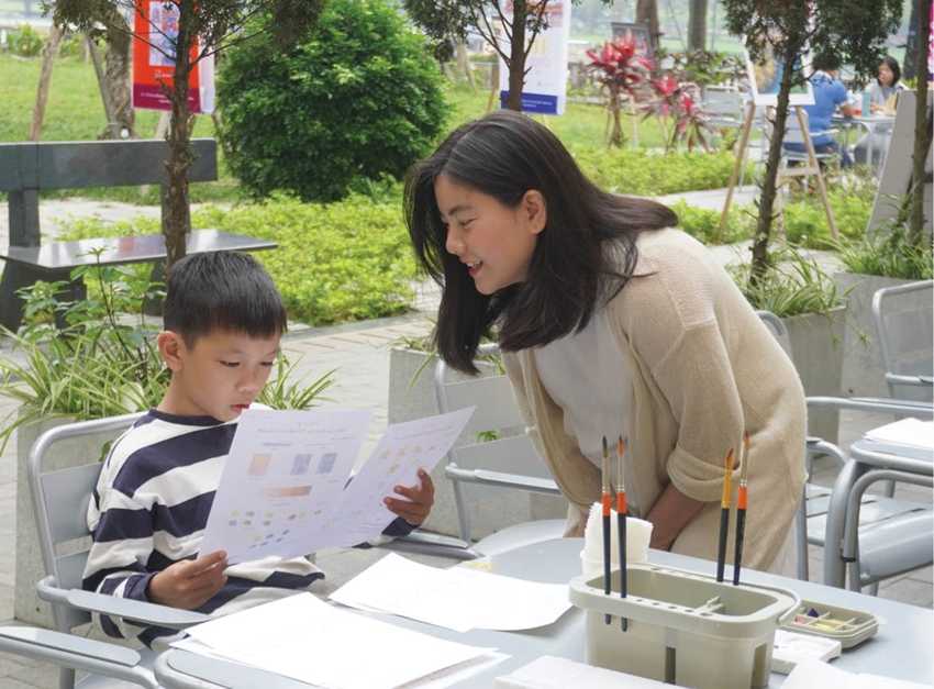 Giữ hồn Huế qua tranh minh họa