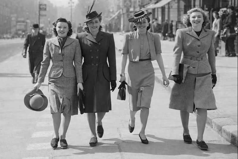 GIẢI MÃ BỨC TRANH ĐA THẾ HỆ: TỪ DI SẢN QUÁ KHỨ ĐẾN ĐỊNH HÌNH TƯƠNG LAI