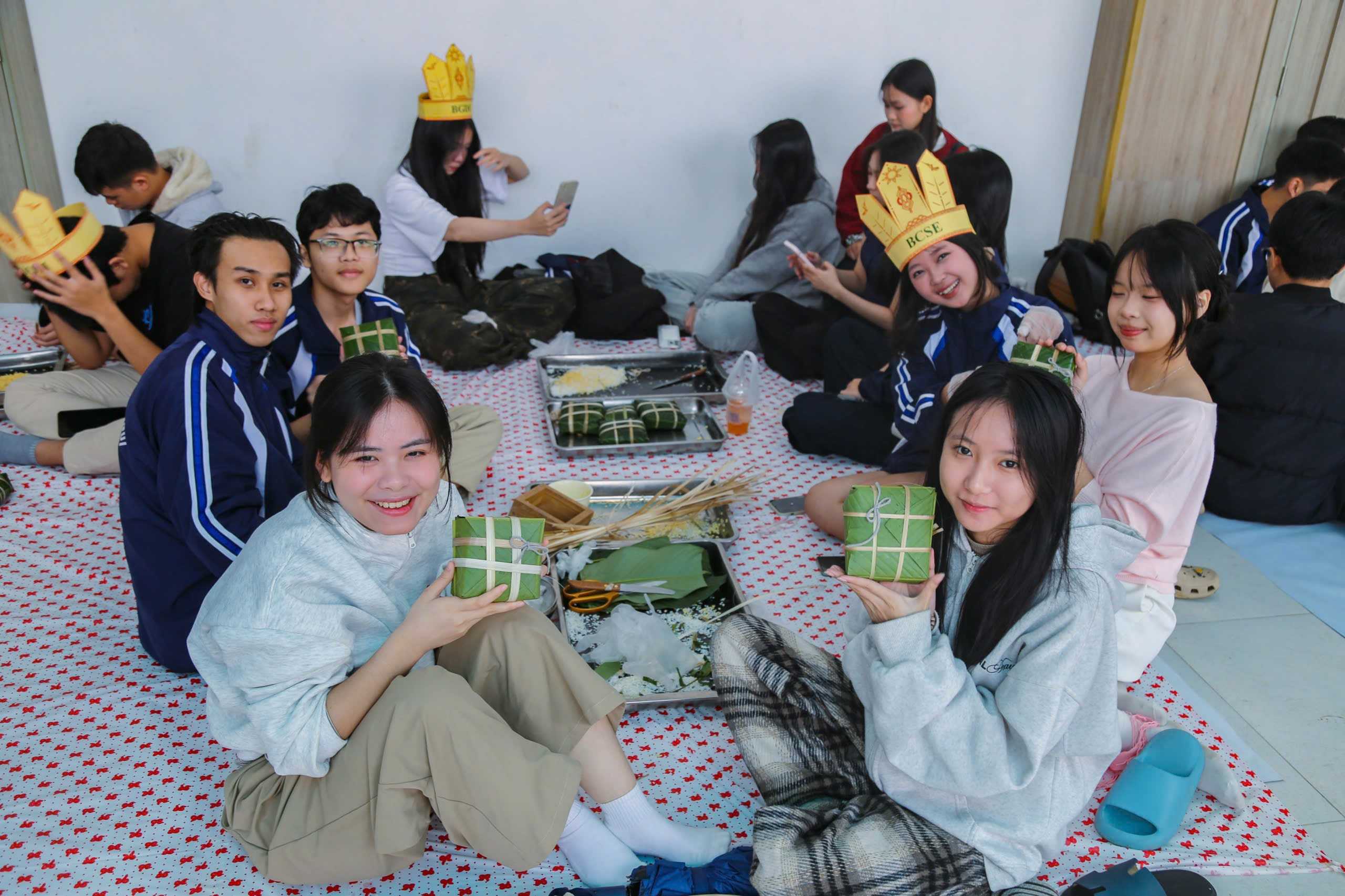 Sinh viên Trường Đại học Việt Nhật đón Tết cổ truyền trong không gian giao thoa văn hóa Việt – Nhật