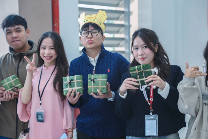 Sinh viên Trường Đại học Việt Nhật đón Tết cổ truyền trong không gian giao thoa văn hóa Việt – Nhật