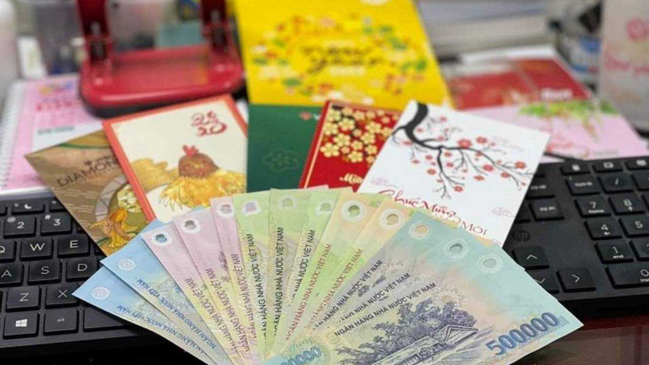 Nhận thưởng Tết bằng vàng, sổ tiết kiệm, ti vi, tủ lạnh có phải đóng thuế thu nhập cá nhân?