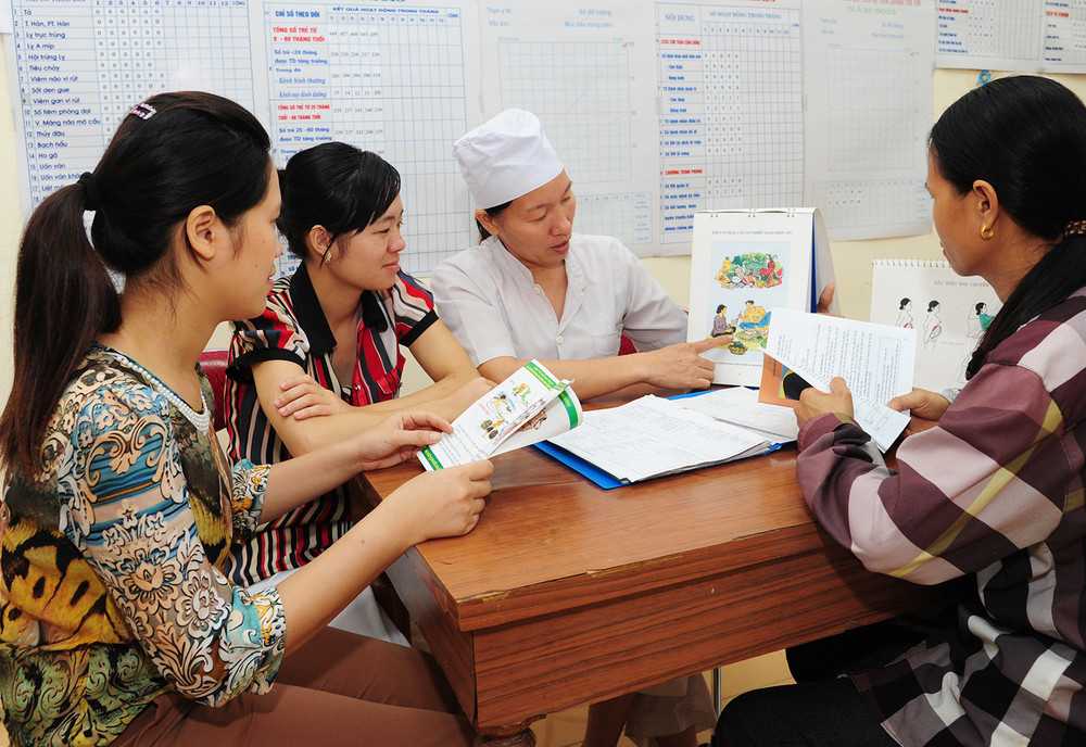 Bảo vệ, chăm sóc sức khỏe ban đầu cho nhân dân