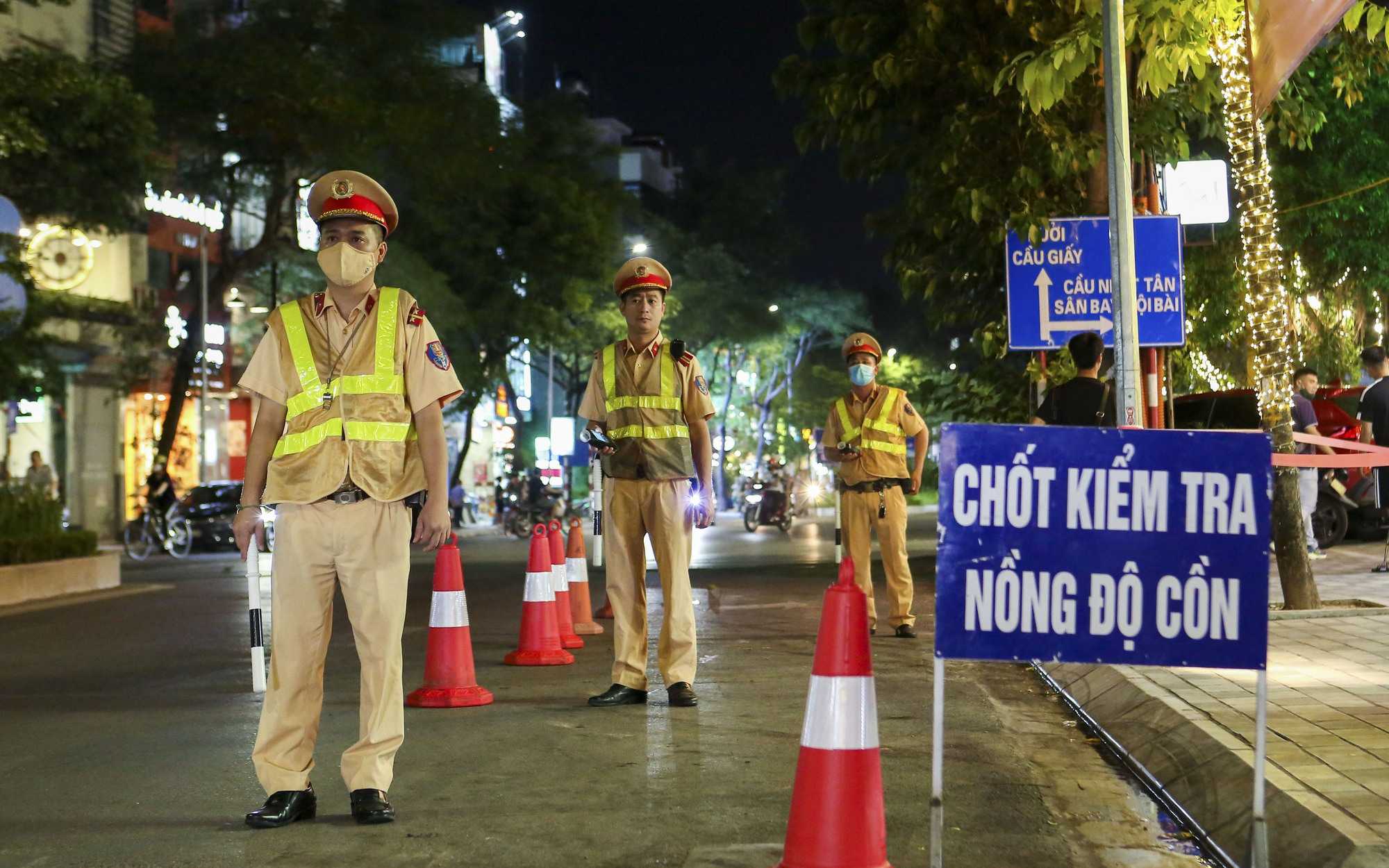 Uống rượu bia sau 24 giờ có hết nồng độ cồn?