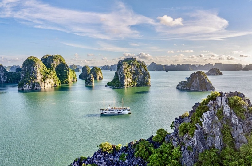 Vịnh Bái Tử Long (Quảng Ninh) lọt top 7 kỳ quan bậc nhất Đông Nam Á (Ảnh minh họa).